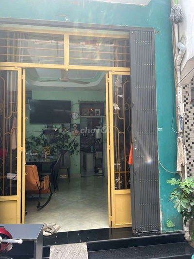 ✅✅ Nhà nguyên căn 3 lầu gần chợ Bàn Cờ