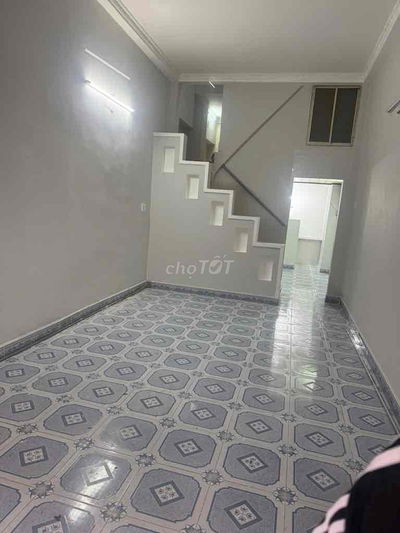 Nhỉnh 5 tỷ! HXH Âu Cơ, Tân Phú, 43m2, 2 tầng.