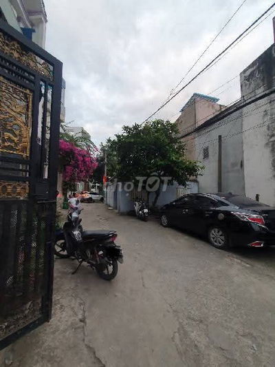 HẺM XE HƠI LÊ VĂN QUỚI - 70m2(5x14) 3 TẦNG - VUÔNG A4 - GIÁ CHỈ 6 TỶ.