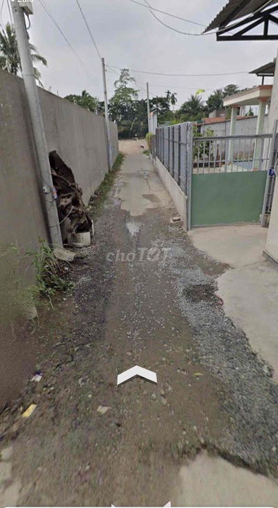 cần bán lô đất ngay ngã tư ga vaog 500m ngã ngã tu Tl 19 với Tl 27