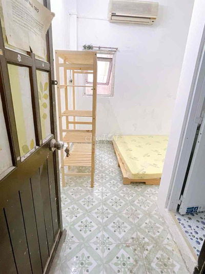 Phòng máy lạnh lầu 1 full nội thất gần Cao thắng Chính chủ