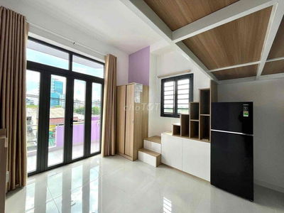 Căn hộ có gác , studio máy giặt riêng ngay sát ĐH Luật Q1