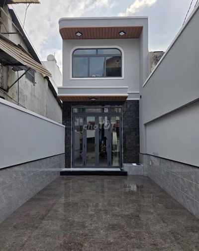 nhà đep 2 tầng tam pph thủ đức 93m2 giá 5,6 tỷ