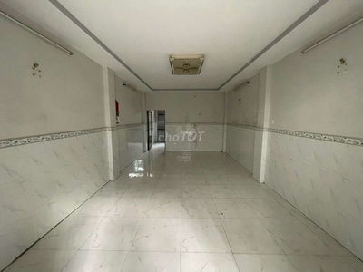 Nhà hẻm 2 tầng, 3 phòng ngủ, đường Ni Sư HL, Tân Bình