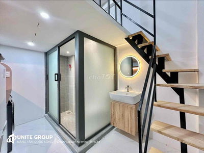 TRỐNG CĂN HỘ CÓ GÁC FULL NỘI THẤT VIEW SÔNG NGAY QUẬN 4