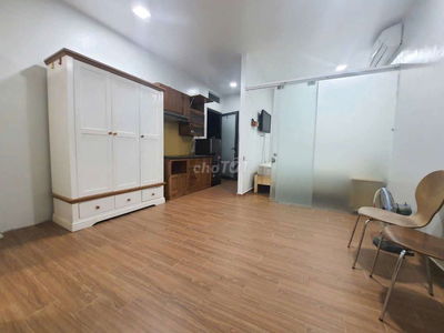 Căn hộ 2PN tách riêng cửa sổ trơid Full Nội Thất Trung Tâm Bình thạnh