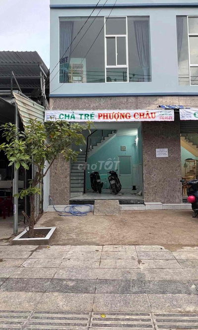 Mặt bằng kinh doanh cafe, đồ ăn, nước uống ngay cổng sau ĐH Văn Hiến