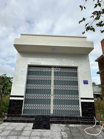 - Nhà cho thuê nguyên căn mới 100%, đường D1, kdc Hồng Loan