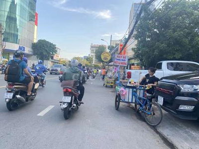 NHÀ ĐẸP QUẬN 11 - 4x6 - HÒA BÌNH - GẦN MẶT TIỀN - NỞ HẬU.