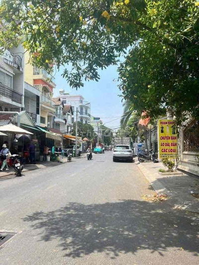 bán lô đất diện tích khủng gần 100m2 4,5x21. hẻm 1 xẹt to thông