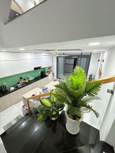 5PHUT ĐẾN TRƯỜNG ĐH BÁCH KHOA Q.10 NHÀ  MỚI ĐẸP 5 TÂNG 3PN