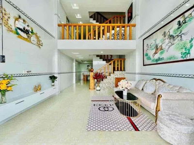 Cho Thuê Nhà Sẳn Nội Thất DT 200m2 1Trệt 1Lửng 2Lầu 4Pn 3Wc Hẻm Tải