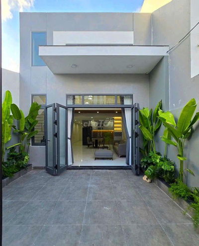 Nhà đẹp 2 tầng lửng kiệt chuẩn 3m Trường Chinh,
Dt 84m2,Giá 3ty650tl