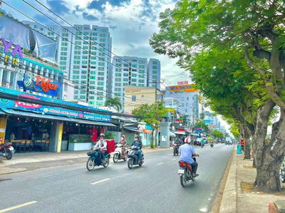 Mặt Tiền Trần Xuân Soạn DT: 4.3 x 19 Nhà 3 Tầng Căn Góc Tiện Kinh Doan