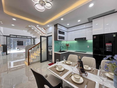 Nhà đường thông TX 38, DT:4,5x12M, Lửng, 3Lầu, 4PN, Gara ôtô, S/thuong