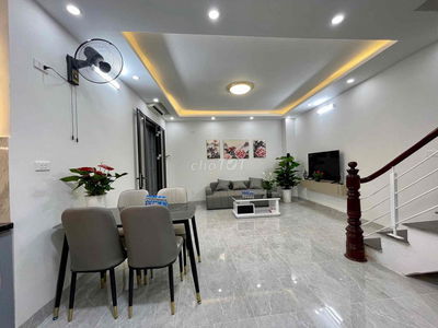 Chính chủ cần bán nhà số 85 ngõ 509 Vũ Tông Phan 35m, 4 tầng(4 ngủ)