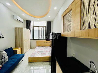 Phòng 35m2 Full NT cửa sổ lớn tại Thích Quảng Đức trung tâm Phú Nhuận
