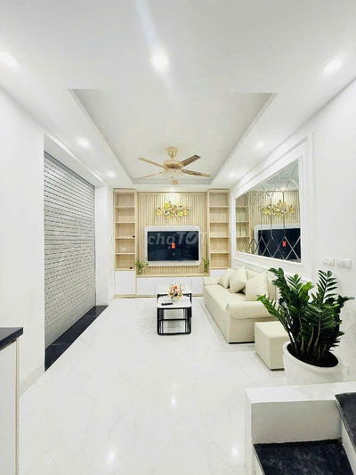 Bán gấp nhà mới Cầu Giấy 34m² × 5T, ngõ nông, vị trí đẹp, giá 7,5 tỷ