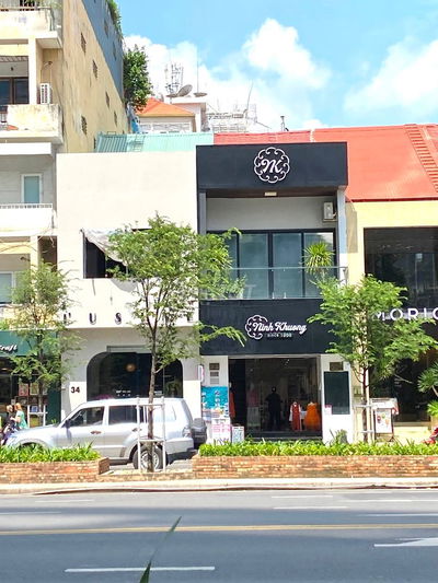 CHO THUÊ NGUYÊN CĂN MẶT TIỀN LÊ LỢI QUẬN 1, GIÁ 79TRIỆU/THÁNG, 2.5TẦNG