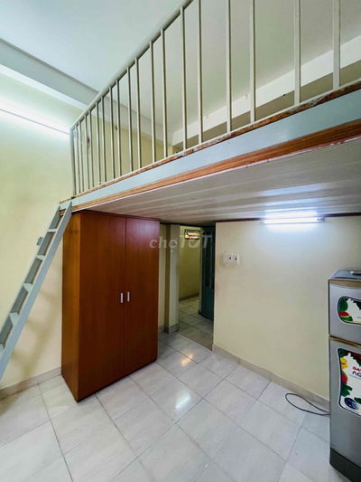 Phòng trọ lịch sự + 28m2 + Đường C1- Cộng Hoà