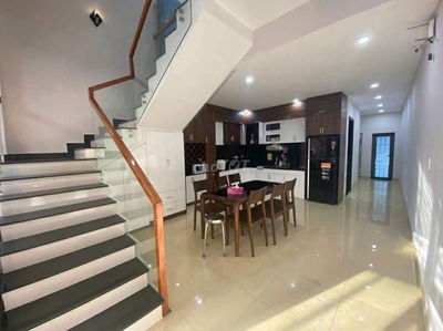 Nhà 3 tầng mới - Đường 7m5 - Gần biển Non Nước - Dòng tiền cho thuê