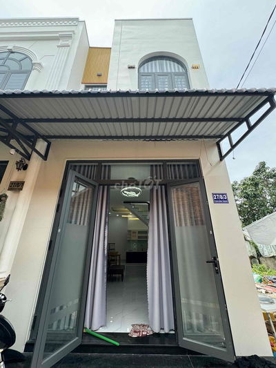CHO THUÊ NHÀ TRỆT LẦU MỚI ĐẸP HẺM 27 TRẦN BÌNH TRỌNG 2PN