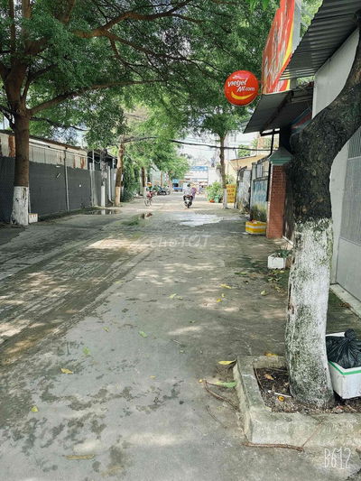 nhà hẻm VIP ngay chợ