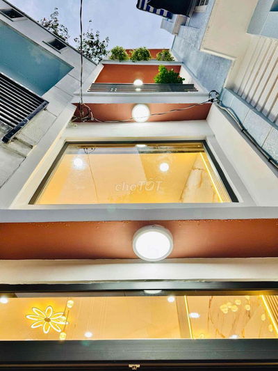 4 Tầng -  Ô tô cách nhà 30m - Hoàng Hoa Thám PN