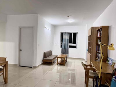 Topaz City Căn 96m2 3 Phòng Ngủ Tầng Trung View Hồ Bơi