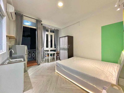 Cho Thuê Căn Hộ Ban Công Cực Xinh Phú Nhuận Gần Sân Bay