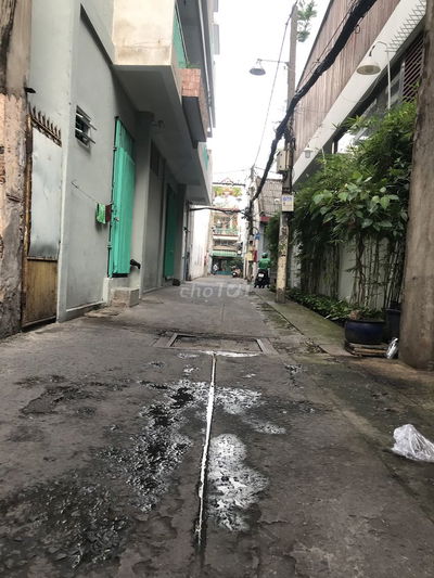 Nhà 4m x 19m, 1 lầu, hẻm 5m Bình Tây, nhà cũ thích hợp làm kho , bãi..