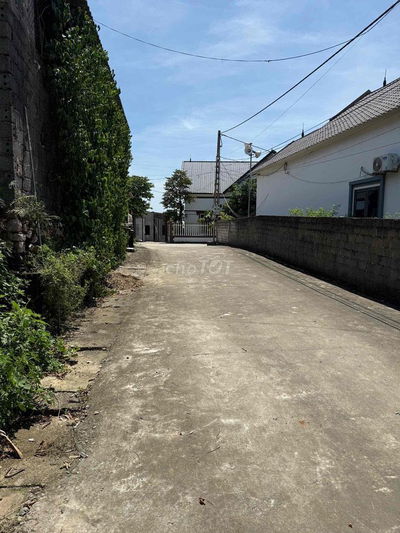 125m full thổ cư. bán kính 200-1km đầy đủ tiện ích chợ, trường c1,c2