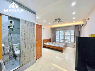 Căn Hộ Studio Cửa Sổ Lớn Full Nội Thất Rộng 27m2 Gần Đại Học Kinh Tế
