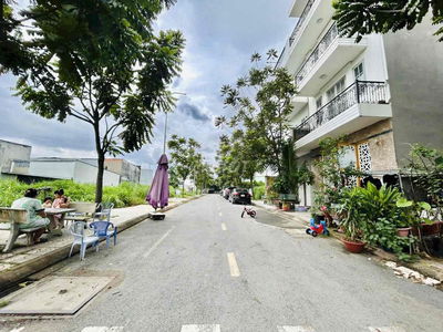 💥BÁN LÔ ĐẤT TẠI AN PHÚ ĐÔNG. ĐƯỜNG 12 mét. DT 5x11.2=57m giá 3.3 tỷ