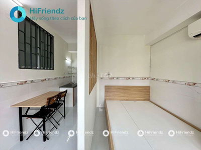 STUDIO TÁCH BẾP MỚI GẦN CÔNG VIÊN LÀNG HOA