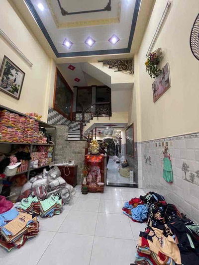 Vị Trí KD Chợ 26 Tháng 3 Nhà 3Tầng BTCT 109m2 (4x27m) Đường 8m Thông