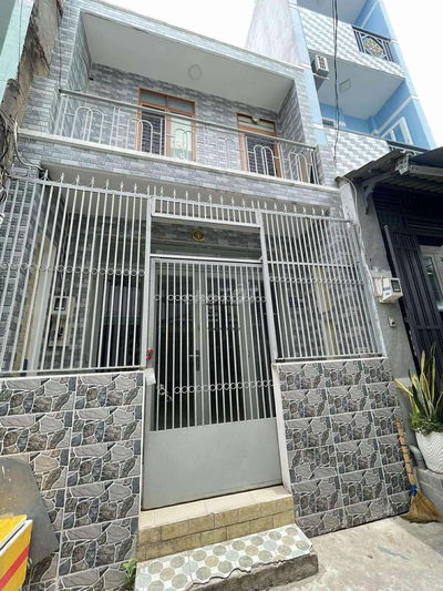 Nhà 4x8m 1 lầu đẹp hẻm 759 Hương Lộ 2 thông Chiến quận Lược Bình Tân