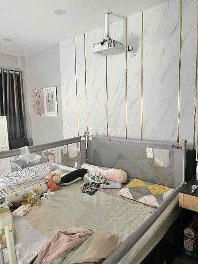 XE HƠI ĐỖ CỬA - SÁT MẶT TIỀN - NỞ HẬU NHẸ ĐẸP - MỚI Ở NGAY!