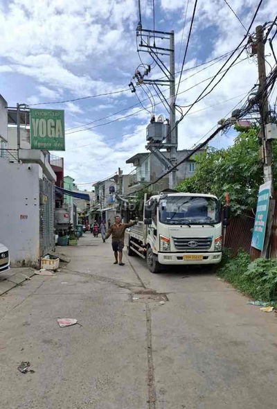 CẦN TIỀN BÁN NHANH NHÀ NGAY CHỢ BÌNH TRỊ ĐÔNG-MỚI XÂY BÁN LỖ