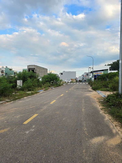 Bán lô đất mặt tiền đường số 5, khu gara quyền