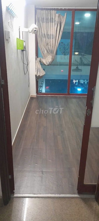 Phòng cho thuê giá rẻ trung tâm Quận 1