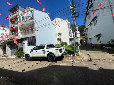 Đất 2 mặt tiền  Nguyễn Công Trứ - P8 Đà Lạt - 9,5tỷ- 127m2