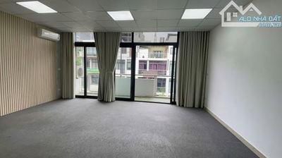 Cho thuê mặt bằng tầng 2 Nguyễn Chí Thanh- Đống Đa 500m2-MT 10m, giá 100 triệu/tháng