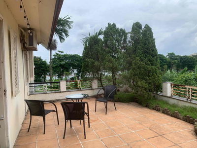 phòng vskk tây hồ. ban công 30m view hồ tây