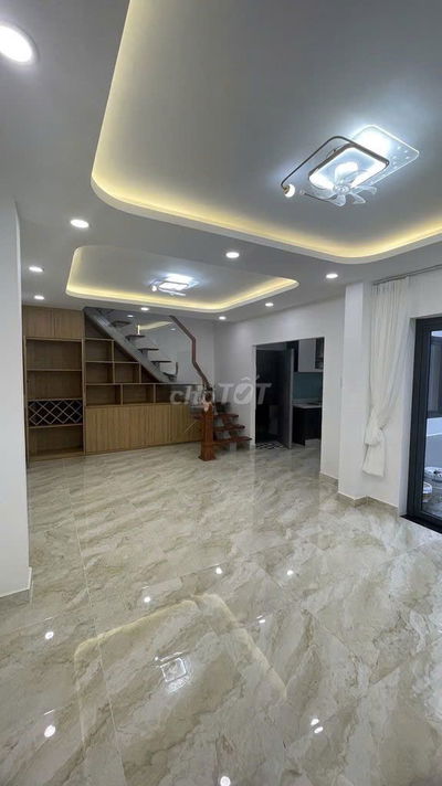 🏩 Nhà HXH Nguyễn Trãi Quận 1 - 5x10m - Trệt Lầu - 2PN 2WC - 💰 20tr/thá