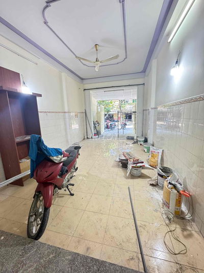 mặt bằng ngay góc  sát bên chợ khu cao lỗ Q8
