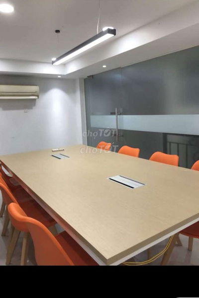 Văn phòng mặt phố giá rẻ.