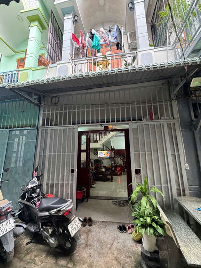 Nhà lầu gần bệnh viện dĩ an giá 1 tỷ 550 triệu