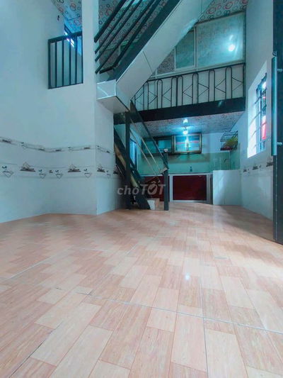 Nhà lầu gần cổng chào dĩ an 1 giá 1 tỷ 80 triệu