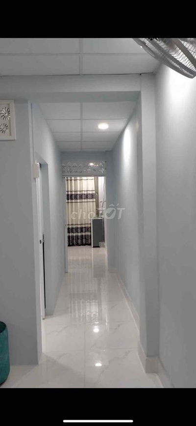 Bán căn hộ tập thể 64m, 2 phòng ngủ, 1wc đường Dưởng Tử Giang P12Q5